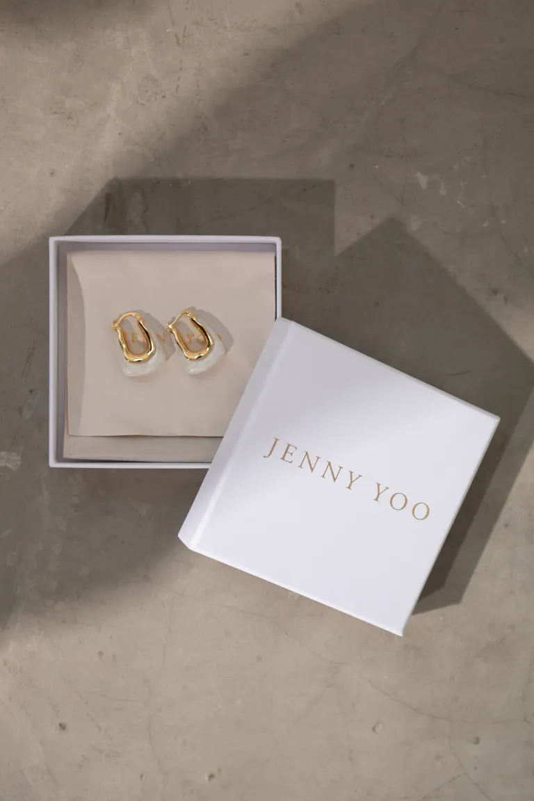 Rana Gold Resin Earring - Image 4