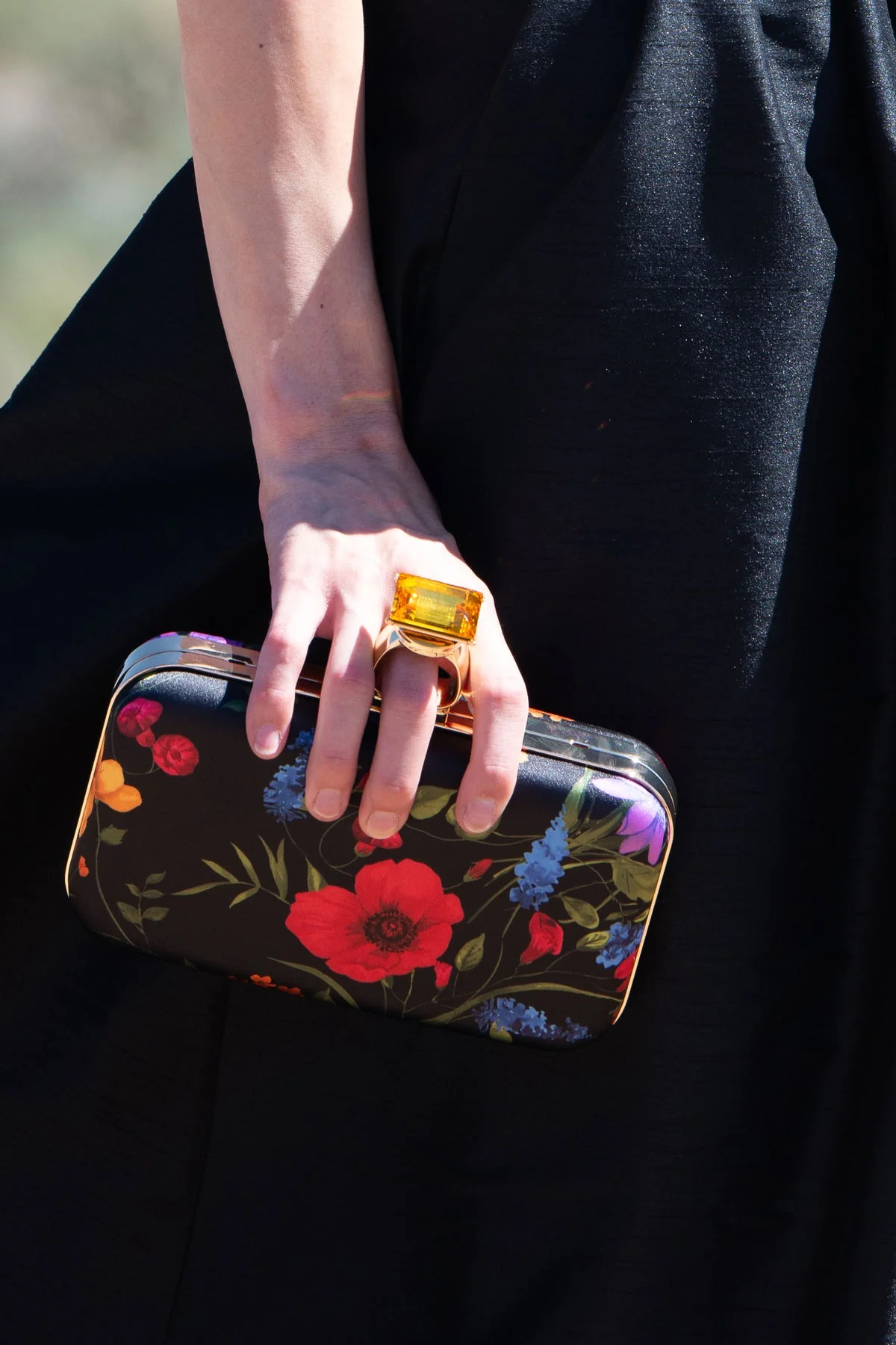 On the Rocks Clutch - Noir Wildflower - Image 4